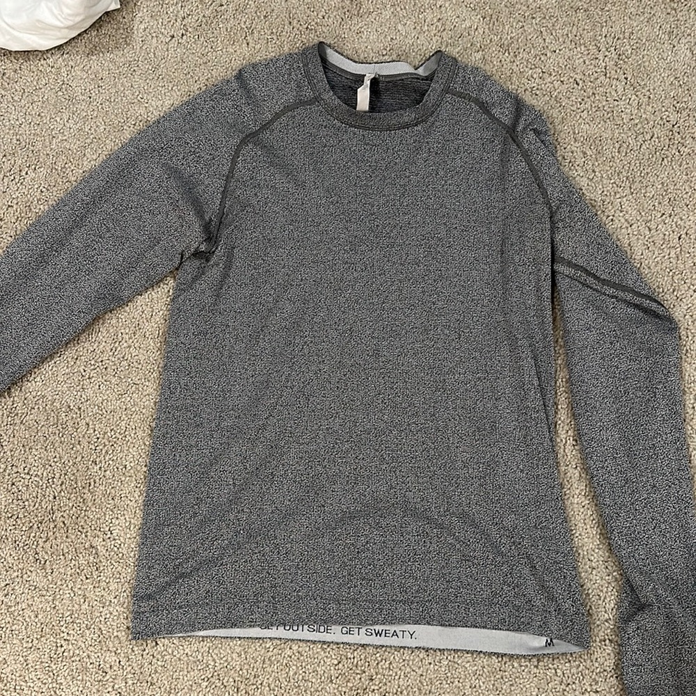Lululemon Metal Vent Tech 2.0 LS Medium - heathered grey  in Like New Condition